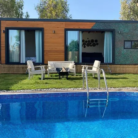 Apartment Mesmerizing Bungalow With Private Pool Close To Beach In Babatasi